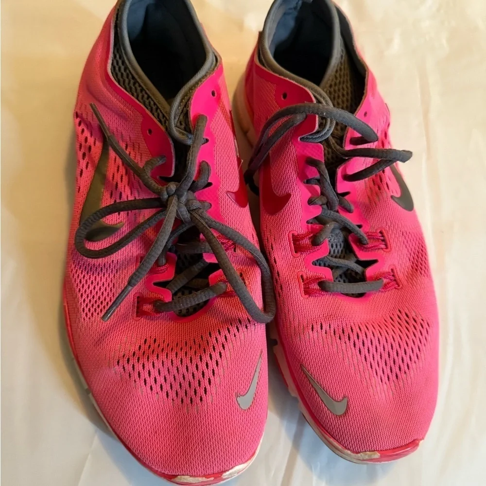 Nike Free 5.0 TR Fit 4 Hyper Pink W Size 9